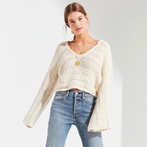 UO Tahiti Bell-Sleeve Fringe Crop Sweater Urban Outfitters XS - Picture 3 of 7